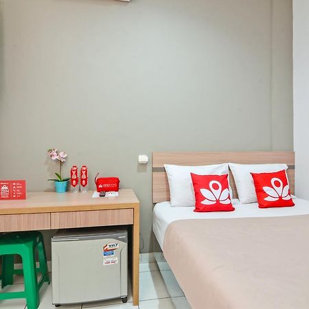 Zen Rooms Karet Pedurenan Jakarta Luaran gambar