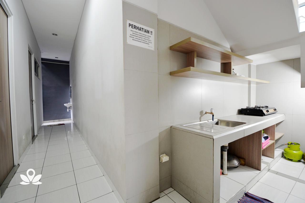 Zen Rooms Karet Pedurenan Jakarta Luaran gambar